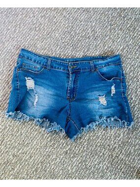 Distressed XL Blue Denim Shorts With Frayed Hem & Ripped Front/Back Pockets